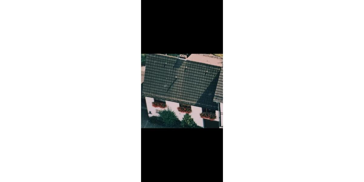 Einfamilienhaus einseitig angebaut in 51580 Reichshof 4 zimmer