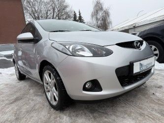 Mazda 2 145.456 km 2.990 &euro; Hamburg 22179