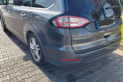 Ford Galaxy 318.000 km 7.900 € Berlin 12309