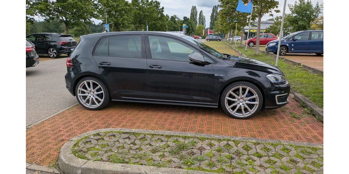 VW Golf 149.900 km 12.279 &euro; Friedrichshafen 88048