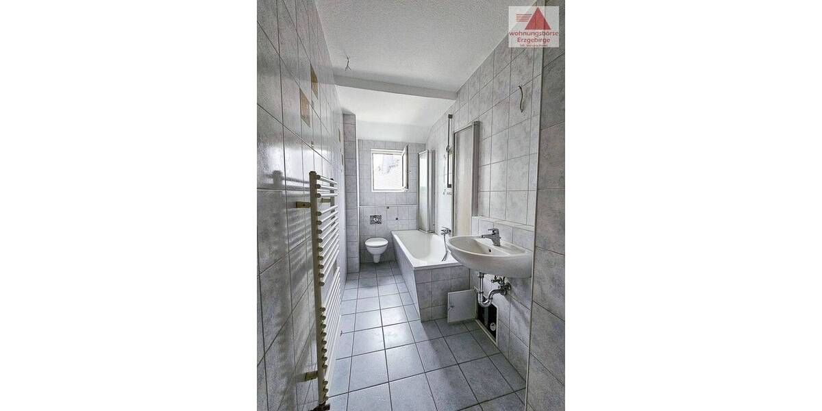 Etagenwohnung Lößnitz - 3 Zimmer, 62 m&sup2;, 375&euro; | Angebot:26852932