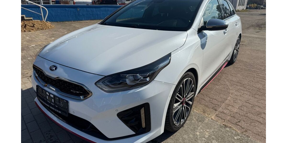 Kia pro ceed / ProCeed 120.000 km 18.300 &euro; Neustrelitz 17235