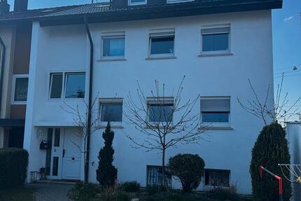 4-Familienhaus in Waiblingen-Hohenacker Dach-Fassade Neu