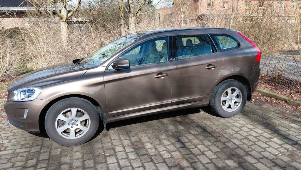 Volvo XC60 155.000 km 13.700 &euro; Flensburg 24943