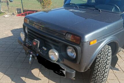 Lada Urban 46.809 km 12.000 &euro; Roßtal 90574