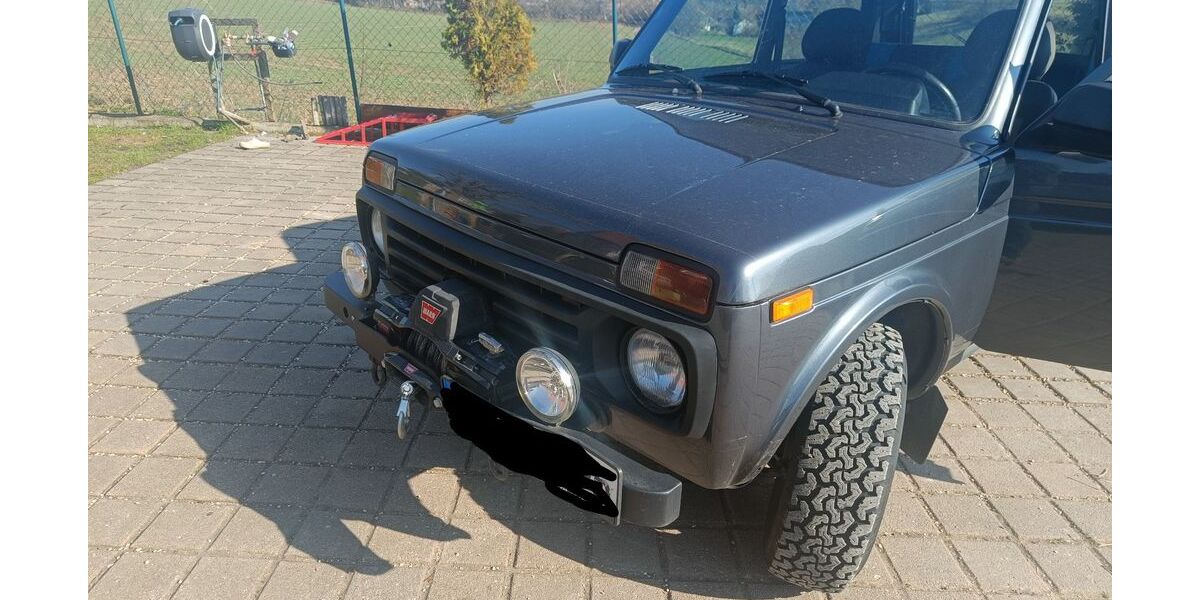 Lada Urban 46.809 km 12.250 &euro; Roßtal 90574