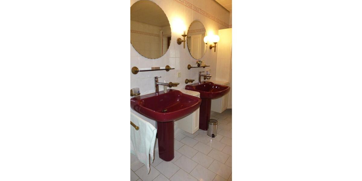 Einfamilienhaus Hüttlingen - 10 Zimmer, 255 m&sup2;, 720.000&euro; | Angebot:26835609