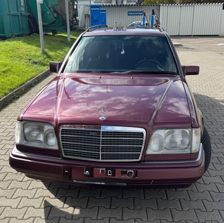 Mercedes-Benz E 220 276.000 km 9.950 € Haslach im Kinzigtal 77716