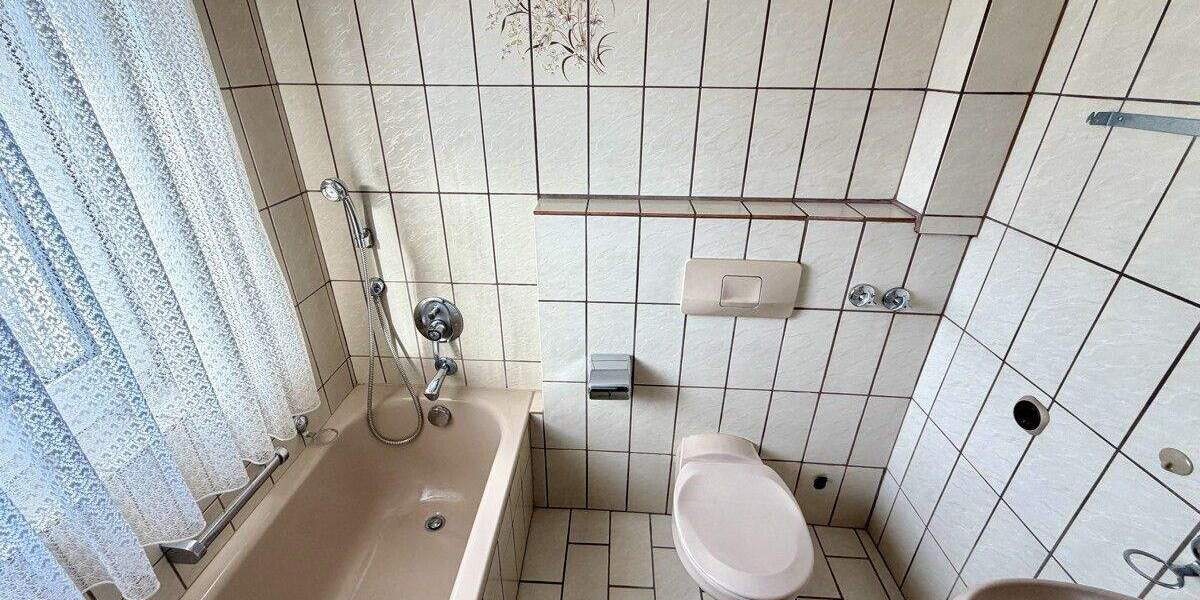 Mehrfamilienhaus, Wohnhaus Regensburg Brandlberg-Keilberg - 8 Zimmer, 183 m&sup2;, 475.000&euro; | Angebot:24738212