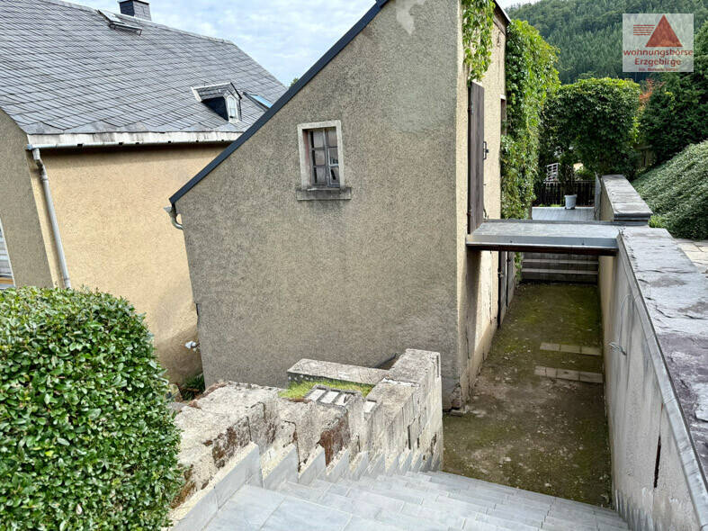 Mehrfamilienhaus, Wohnhaus Scharfenstein Scharfenstein - 9 Zimmer, 231 m&sup2;, 120.000&euro; | Angebot:25688237