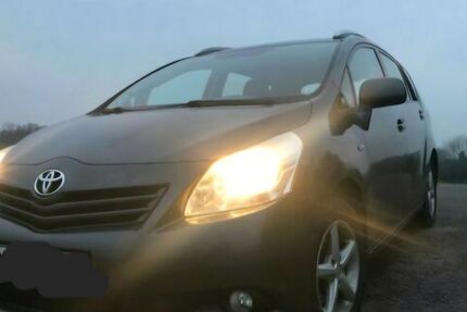 Toyota Verso 210.000 km 3.500 &euro; Hagen 58097