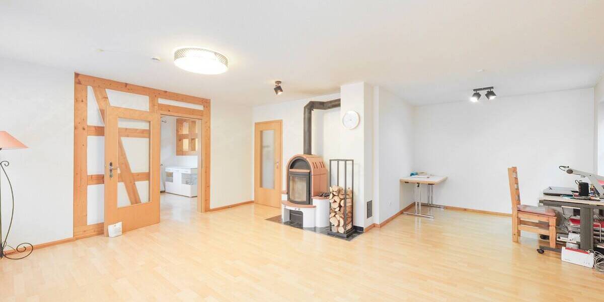 Mehrfamilienhaus, Wohnhaus Rothenburg - 7 Zimmer, 195 m&sup2;, 459.000&euro; | Angebot:25732869