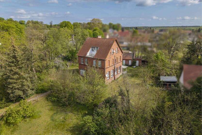 Haus zum Kaufen in Milower Land 249.000 € 239 m²