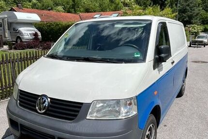 VW T5 Transporter 197.099 km 10.990 &euro; Penzberg 82377