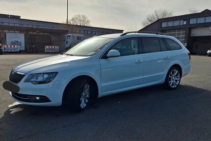 Skoda Superb 193.000 km 7.990 &euro; Schieder 32816