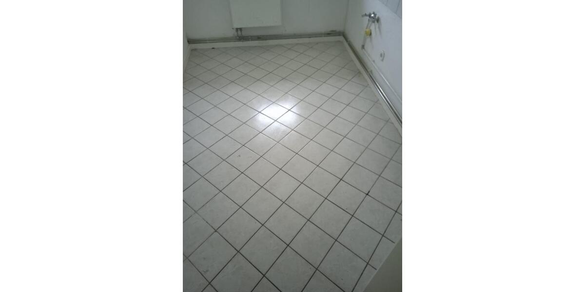 4- Zimmer Wohnung mit Balkon und Stellplatz 4 zimmer