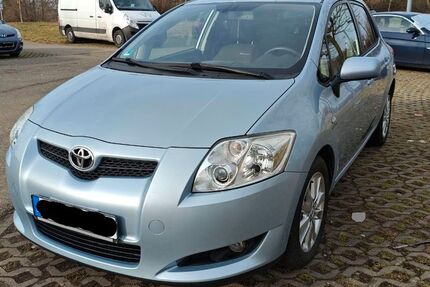 Toyota Auris 154.000 km 4.200 &euro; Eggenstein-Leopoldshafen 76344