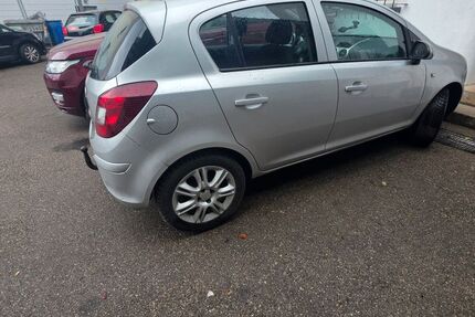 Opel Corsa 174.000 km 1.500 &euro; münchen 81377