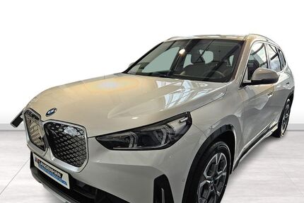 BMW iX1 2.500 km 46.806 &euro; Jena 07745