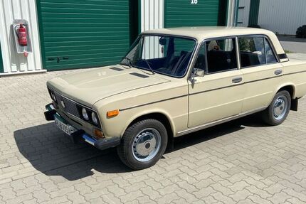 Lada Andere