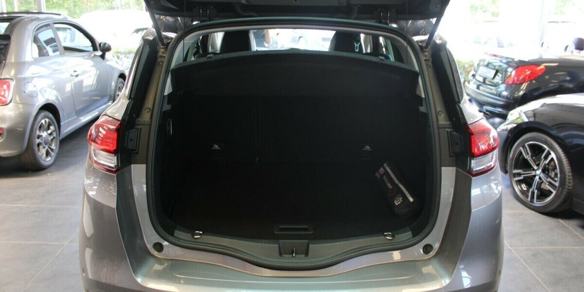 Renault Scenic 1.2 TCe 130 Energy Intens 125.286 km 8.980 &euro; Euskirchen 53881