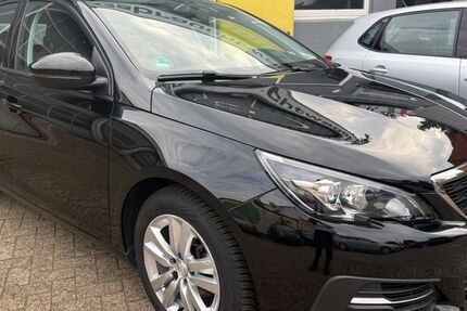 Peugeot 308 90.000 km 8.999 &euro; Osnabrück 49090