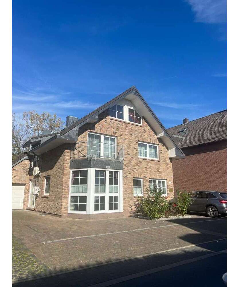 Haus zum Kaufen in Wesseling 1.100.000 € 270 m²
