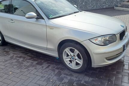 BMW 118 152.000 km 4.250 &euro; Geilenkirchen 52511