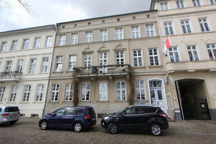 Wohnung Schwerin Paulsstadt - 4 Zimmer, 120 m&sup2;, 900&euro; | Angebot:26863455