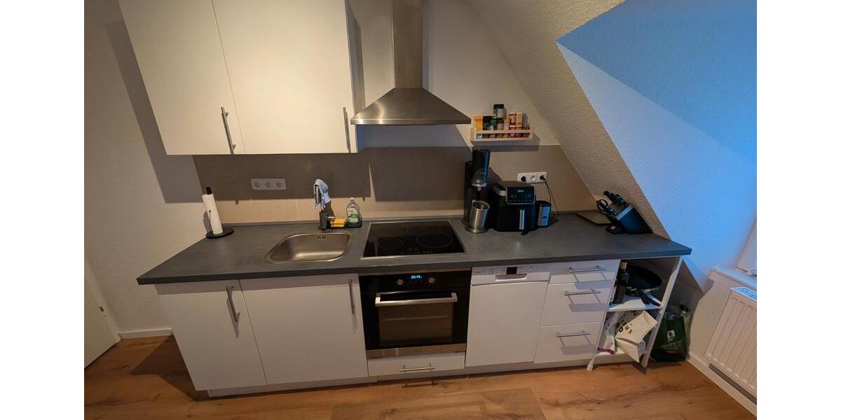 Dachgeschoßwohnung Kassel Südstadt - 3 Zimmer, 48 m&sup2;, 640&euro; | Angebot:26654346