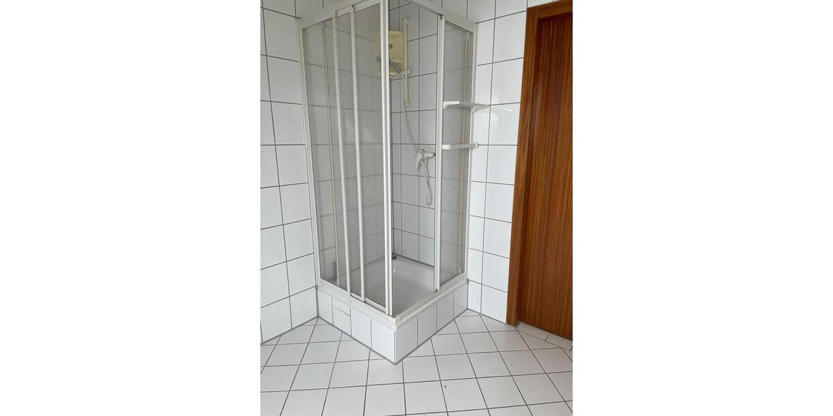 Dachgeschoßwohnung Garbsen Berenbostel - 2.5 Zimmer, 70 m&sup2;, 650&euro; | Angebot:26374682