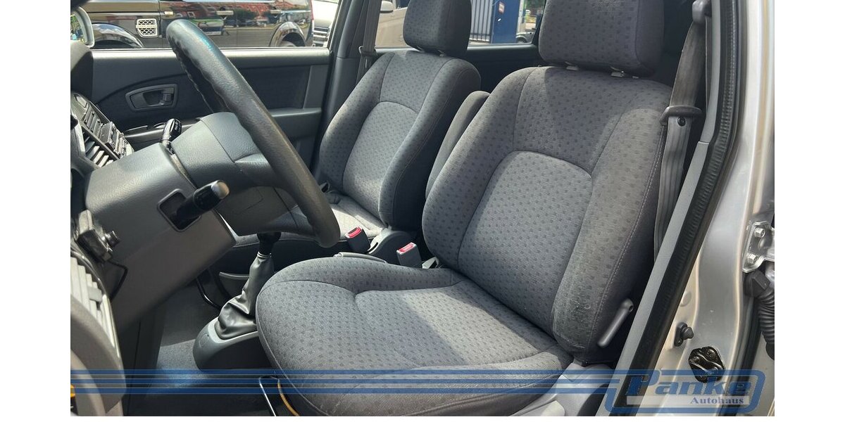 Kia Carens 2.0 16V EX Van*SchiebeD.*Klima*PDC*Bluet* 109.096 km 1.100 € Berlin 13187