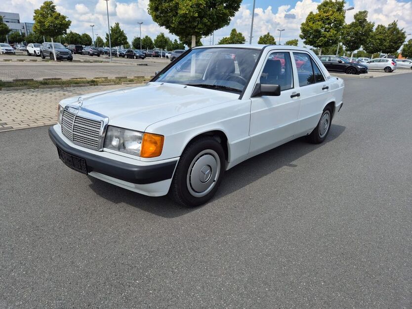 Mercedes-Benz 190 33.000 km 9.900 € Ludwigshafen 67065