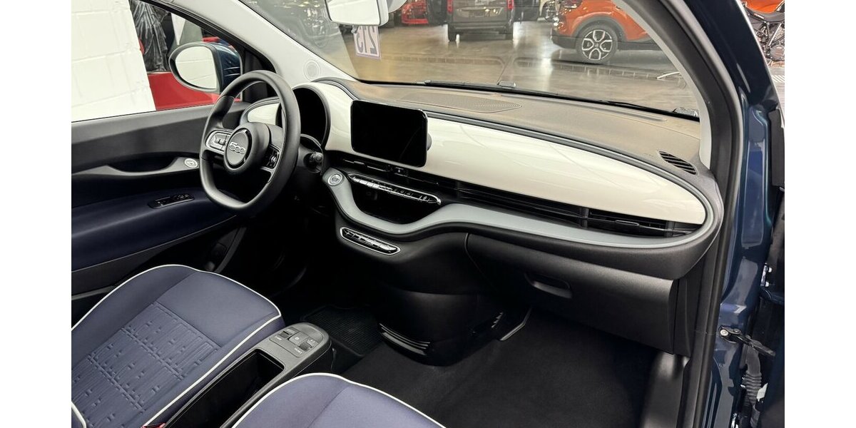 Fiat 500e Action Carplay Android Automatik 1.Hand 11.400 km 13.120 &euro; Lich 35423