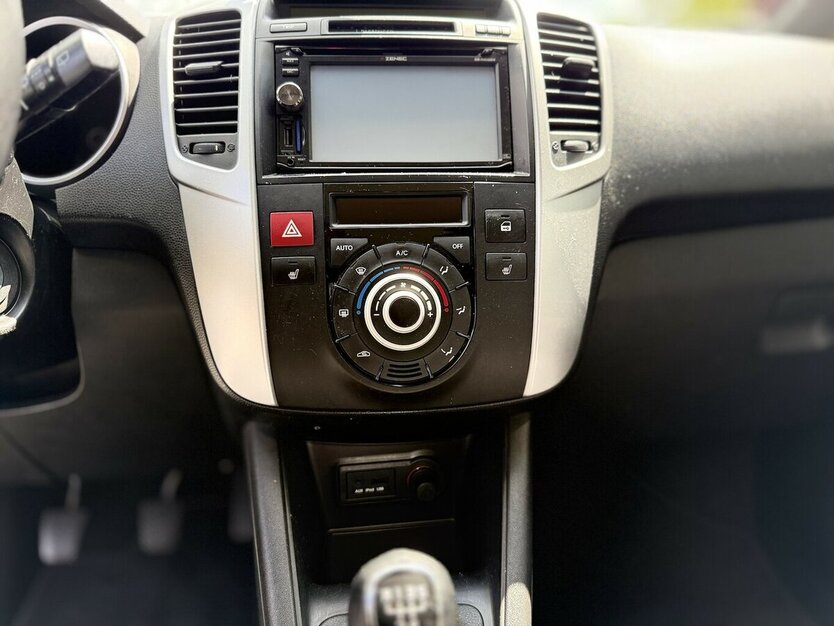 Kia Venga Vision / Klima / Navi / AHK / Pano / LPG 130.000 km 6.900 € Mönchengladbach 41066