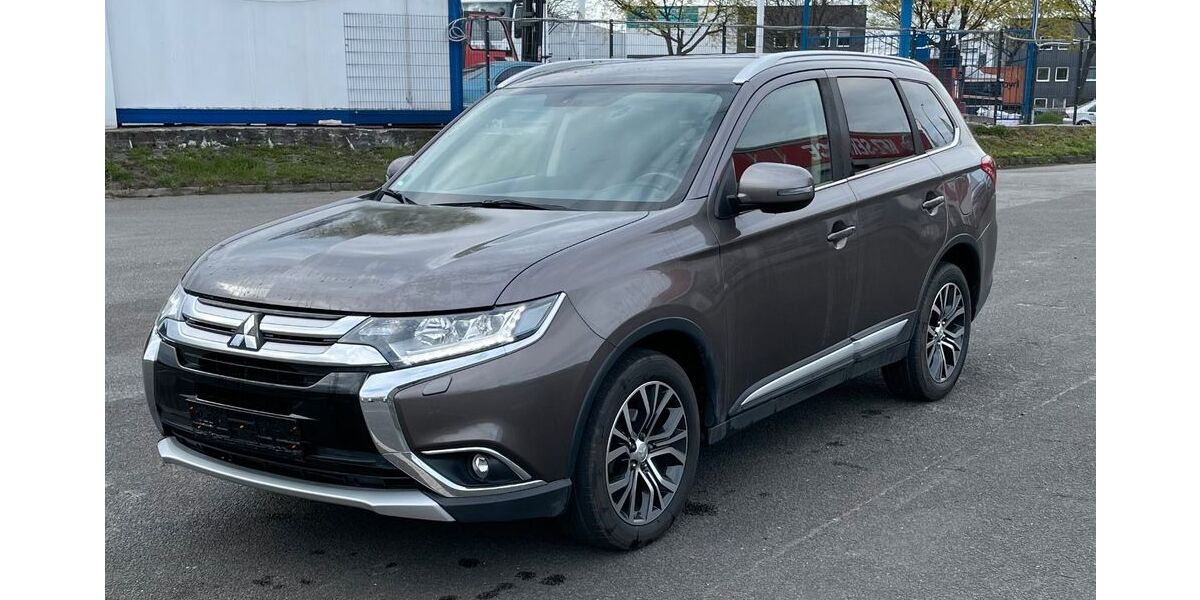 Mitsubishi Outlander 104.000 km 17.990 &euro; Hamburg 20537