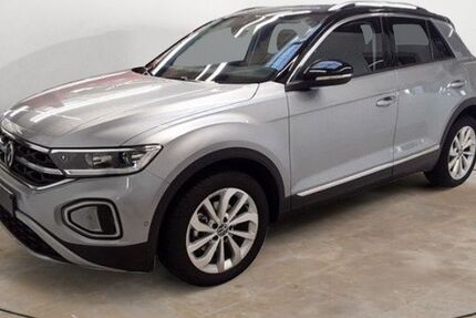 VW T-Roc 4.801 km 32.890 &euro; Potsdam 14482