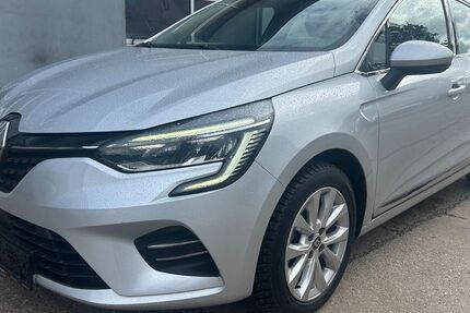 Renault Clio 89.000 km 14.490 &euro; Groß Kreutz 14550