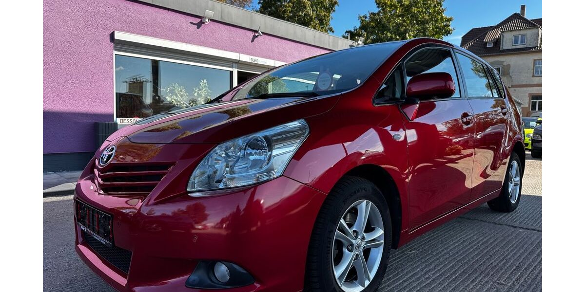 Toyota Verso 127.240 km 8.480 &euro; Kabelsketal OT Gröbers 06184