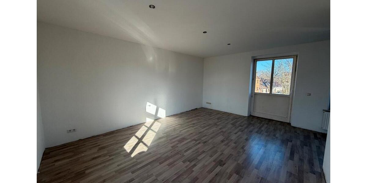 Etagenwohnung Bitterfeld-Wolfen Wolfen - 3 Zimmer, 82 m&sup2;, 540&euro; | Angebot:26001819