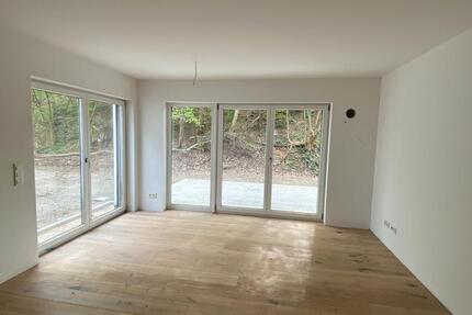 Doppelhaushälfte in Top Lage mit großem Carport, Terrasse und Garten in Passau 4 zimmer