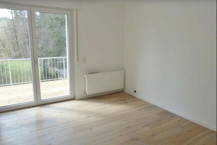 Helle, stadtnahe 2 Zimmerwohnung mit sonnigem Balkon