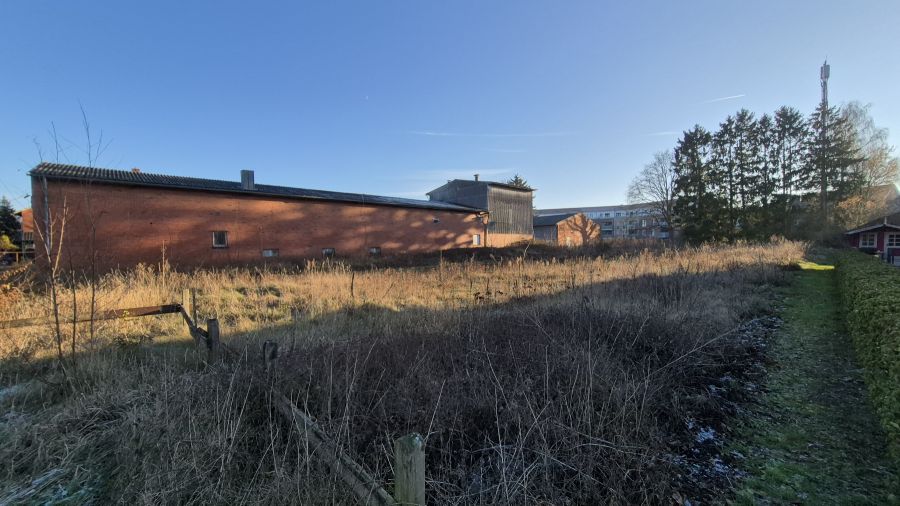 Provisionsfrei* Zentrumsnahes, 3706 m² großes Baugrundstück meistbietend zu verkaufen zimmer