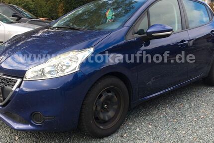 Peugeot 208 174.801 km 2.800 € Neuensalz - Mechelgrün 08541