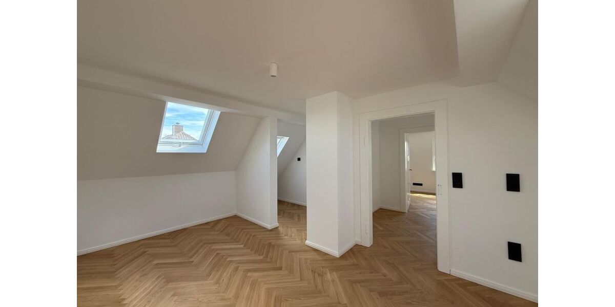 Mehrfamilienhaus oder für 1 Familie: Stilaltbau-Villa komplett-saniert mit Garten, Hof und Stall - Einfamilienhaus Pfungstadt | Angebot:26348399