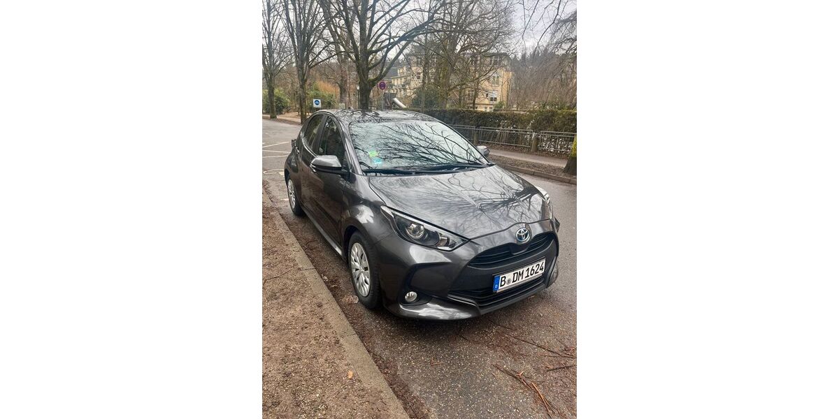 Toyota Yaris 48.760 km 17.499 &euro; Baden-Baden 76530