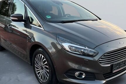 Ford S-Max 106.000 km 19.790 € Bielefeld 33609