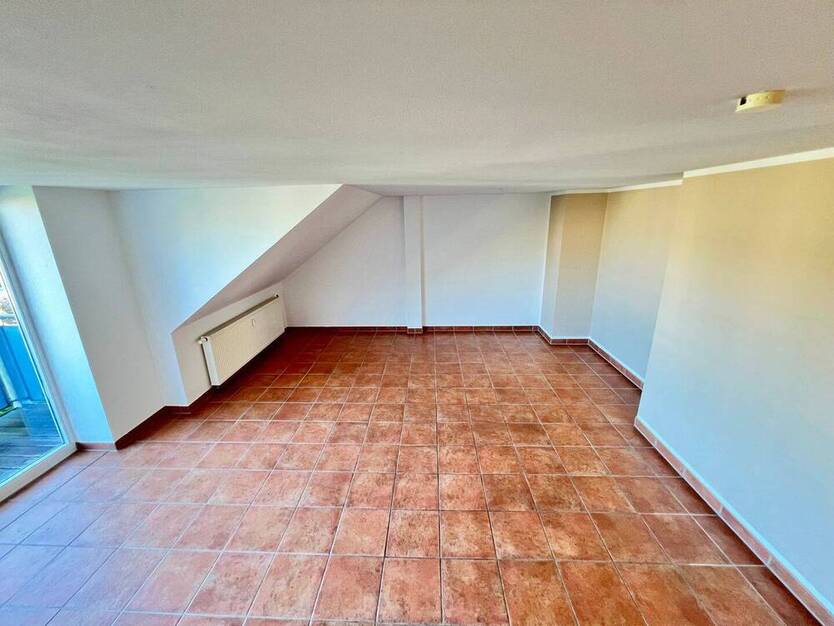 Exklusive 3-Raum Maisonette-Dachgeschoßwohnung im beliebten Gebiet Schloßchemnitz