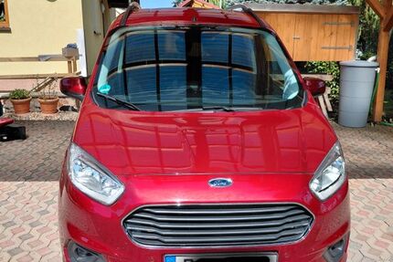 Ford Tourneo Courier 63.000 km 9.799 &euro; Fraureuth 08427