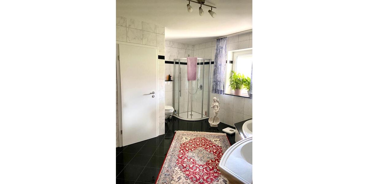 Erdgeschoßwohnung Ursensollen - 3 Zimmer, 140 m&sup2;, 1.045&euro; | Angebot:26686970
